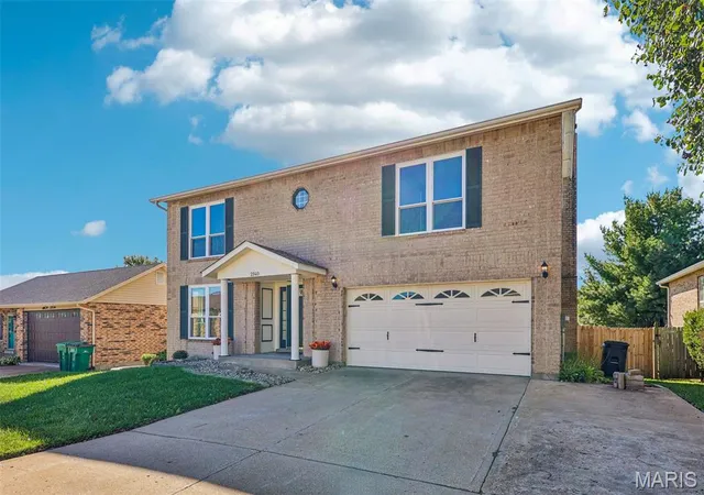 Photo 2 of Single family home for sale at 2940 Katie Ct, Arnold, MO 63010 | MLS# MIS26064979 | Listing updated on 2026-10-20