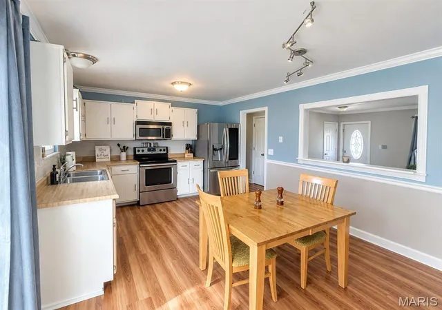 Photo 3 of Single family home for sale at 1 Mineral Dr, Saint Peters, MO 63376 | MLS# MIS26064985 | Listing updated on 2026-10-14