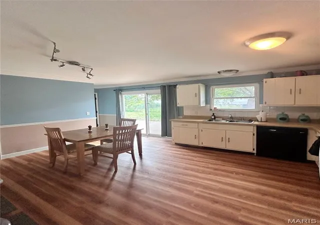 Photo 4 of Single family home for sale at 1 Mineral Dr, Saint Peters, MO 63376 | MLS# MIS26064985 | Listing updated on 2026-10-14