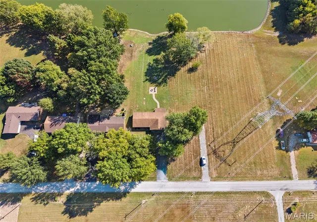 Photo 2 of Single family home for sale at 2236 Kaiser Rd, New Athens, IL 62264 | MLS# MIS26064986 | Listing updated on 2026-10-08