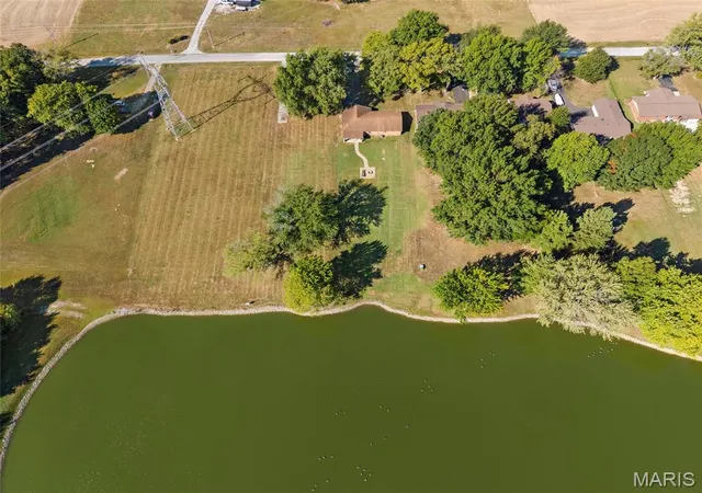 Photo 3 of Single family home for sale at 2236 Kaiser Rd, New Athens, IL 62264 | MLS# MIS26064986 | Listing updated on 2026-10-08