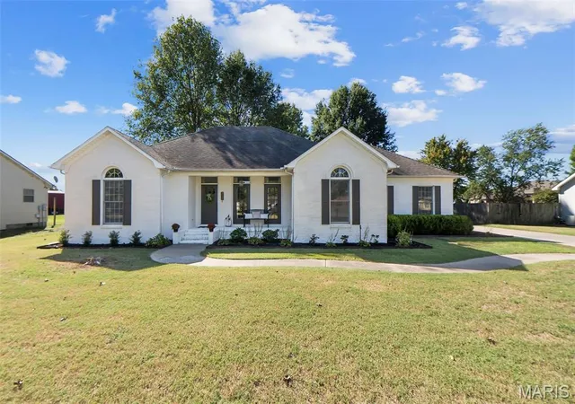 Single family home for sale at 221 La Vista Rd, Steele, MO 63877 | MLS# MIS26064989 | Listing updated on 2026-10-09