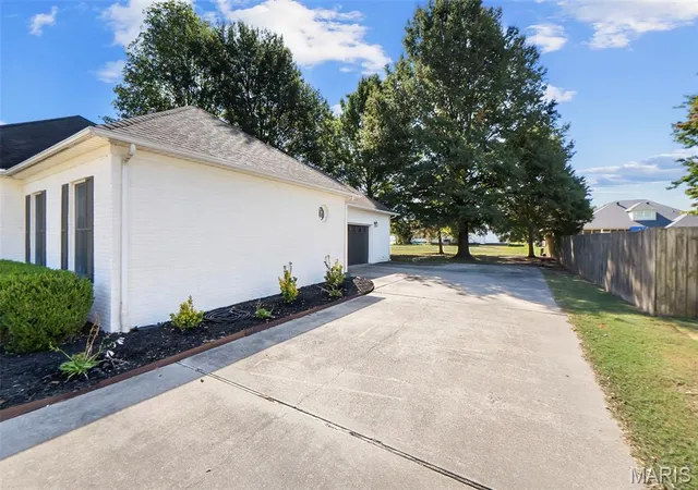 Photo 4 of Single family home for sale at 221 La Vista Rd, Steele, MO 63877 | MLS# MIS26064989 | Listing updated on 2026-10-09