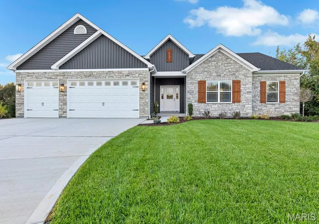 Photo 2 of Single family home for sale at 7 Highland Pl, Wentzville, MO 63385 | MLS# MIS26064991 | Listing updated on 2026-10-08