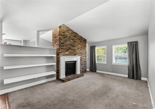Photo 2 of Single family home for sale at 445 Durwood Dr, Florissant, MO 63033 | MLS# MIS26064993 | Listing updated on 2026-10-30