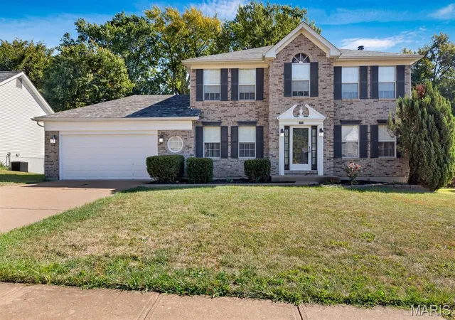Photo 2 of Sale Pending at 9942 Colonnade Meadows Dr, Saint Louis, MO 63137 | MLS# MIS26064997 | Listing updated on 2026-10-25