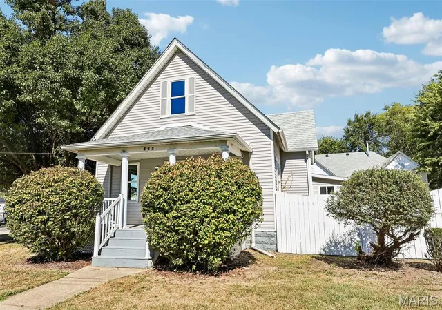 Photo 3 of Single family home for sale at 503 E Ryder St, Litchfield, IL 62056 | MLS# MIS26065001 | Listing updated on 2026-10-08