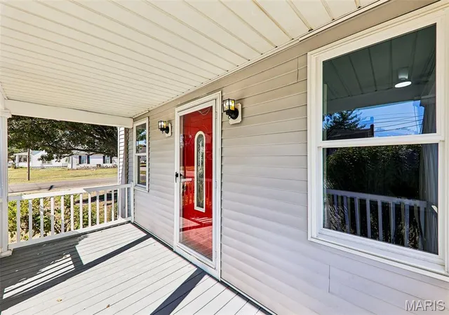 Photo 3 of Single family home for sale at 503 E Ryder St, Litchfield, IL 62056 | MLS# MIS26065001 | Listing updated on 2026-10-08