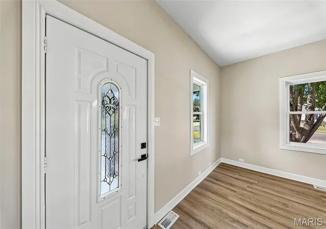 Photo 4 of Single family home for sale at 503 E Ryder St, Litchfield, IL 62056 | MLS# MIS26065001 | Listing updated on 2026-10-08