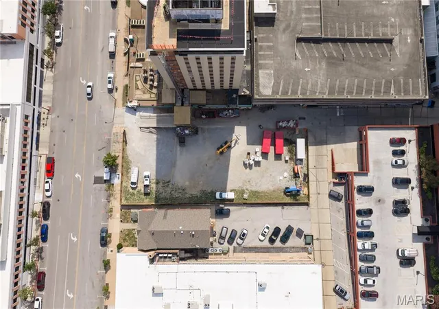Photo 1 of Land for sale at 111 S Meramec Ave, Saint Louis, MO 63105 | MLS# MIS26065003 | Listing updated on 2026-10-09