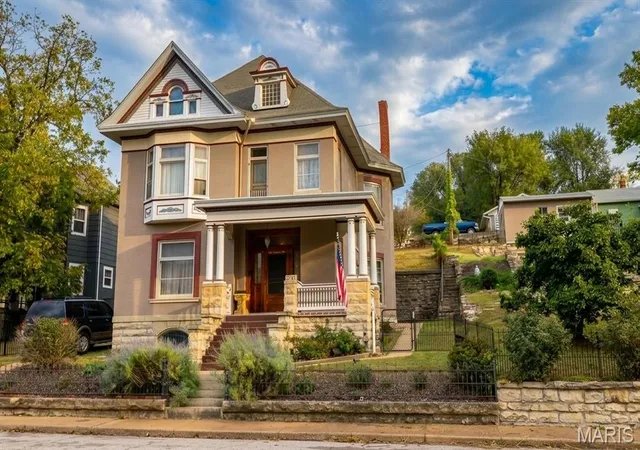 Photo 2 of Single family home for sale at 310 Boyd St, De Soto, MO 63020 | MLS# MIS26065004 | Listing updated on 2026-10-21