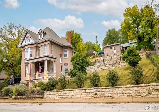 Single family home for sale at 310 Boyd St, De Soto, MO 63020 | MLS# MIS26065004 | Listing updated on 2026-10-21