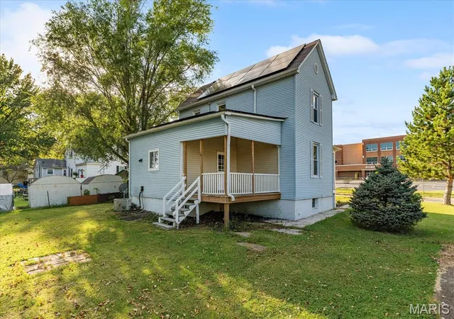 Photo 2 of Single family home for sale at 1528 N Church St, Belleville, IL 62221 | MLS# MIS26065008 | Listing updated on 2026-10-16