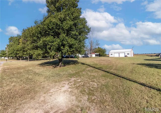Photo 34 of Sale Pending at 54 Robin Wood Ln, Sikeston, MO 63801 | MLS# MIS26065012 | Listing updated on 2026-10-10