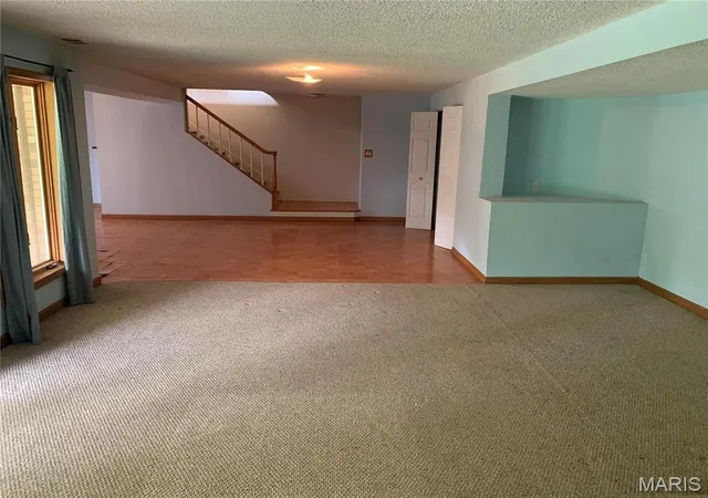 Photo 25 of Sale Pending at 102 Hillside Ct, Collinsville, IL 62234 | MLS# MIS26065022 | Listing updated on 2026-10-28
