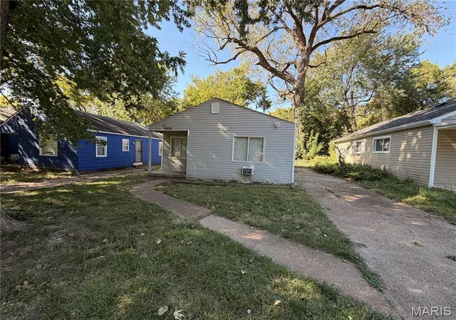 Photo 1 of Single family home for sale at 9825 Winkler Dr, Saint Louis, MO 63136 | MLS# MIS26065033 | Listing updated on 2026-10-14