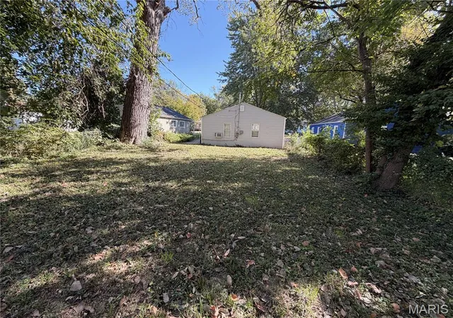 Photo 3 of Single family home for sale at 9825 Winkler Dr, Saint Louis, MO 63136 | MLS# MIS26065033 | Listing updated on 2026-10-14