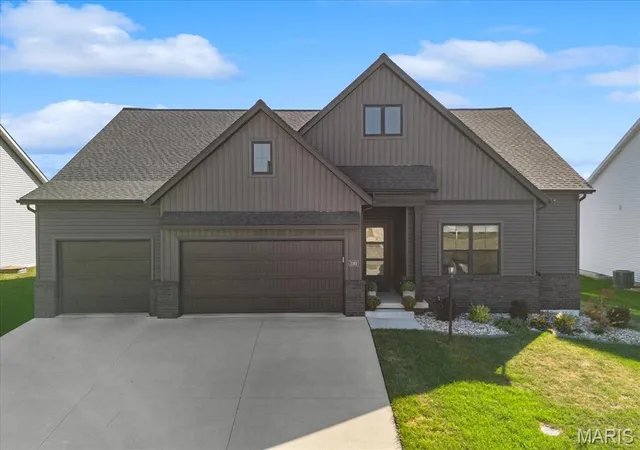 Photo 1 of Single family home for sale at 3163 Ashley Dr, Glen Carbon, IL 62034 | MLS# MIS26065034 | Listing updated on 2026-10-13