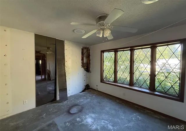 Photo 2 of Single family home for sale at 816 N Burtschi, Vandalia, IL 62471 | MLS# MIS26065036 | Listing updated on 2026-10-12