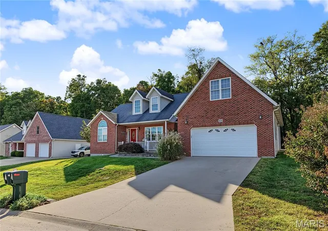 Photo 2 of Single family home for sale at 555 Matt Ln, Jackson, MO 63755 | MLS# MIS26065045 | Listing updated on 2026-10-19