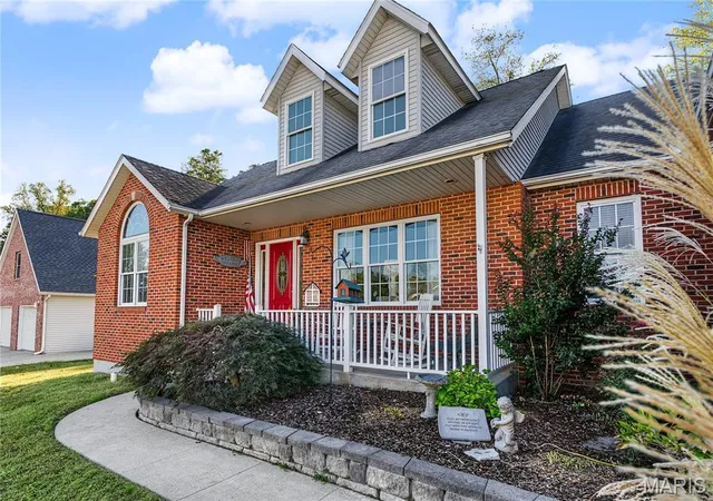 Photo 3 of Single family home for sale at 555 Matt Ln, Jackson, MO 63755 | MLS# MIS26065045 | Listing updated on 2026-10-19
