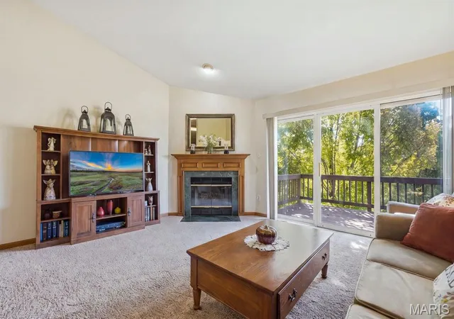 Listing Photo 4 - Condo for sale in building located at 1000 Kamptown Dr, Saint Peters, MO 63376 - Unit #A