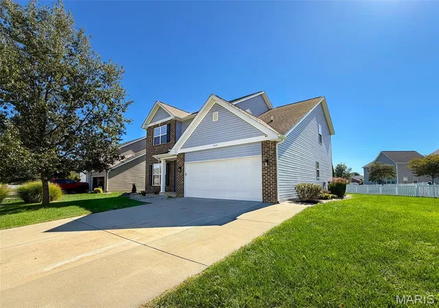 Photo 1 of Single family home for sale at 2612 Beacon Point Ct, Belleville, IL 62221 | MLS# MIS26065073 | Listing updated on 2026-10-09