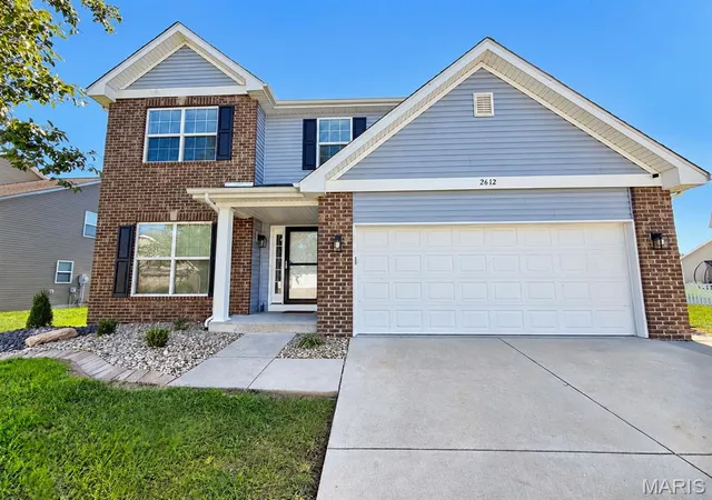 Photo 2 of Single family home for sale at 2612 Beacon Point Ct, Belleville, IL 62221 | MLS# MIS26065073 | Listing updated on 2026-10-09