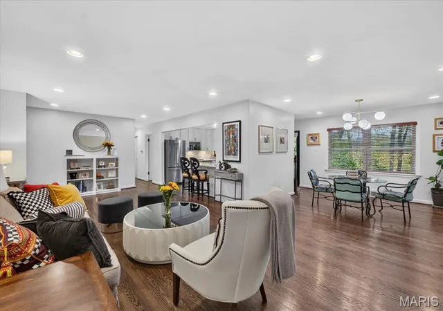 Photo 3 of Single family home for sale at 13 Spoede Hills Dr, Saint Louis, MO 63141 | MLS# MIS26065075 | Listing updated on 2026-10-19