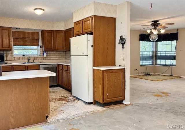Photo 3 of Single family home for sale at 2335 Bennington Pl, Maryland Heights, MO 63043 | MLS# MIS26065076 | Listing updated on 2026-10-09