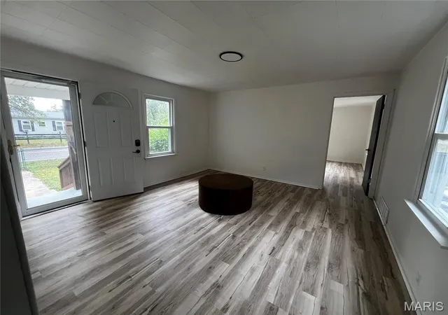 Photo 3 of Single family home for sale at 18449 Wild Horse Crk Rd, Wildwood, MO 63005 | MLS# MIS26065087 | Listing updated on 2026-10-09