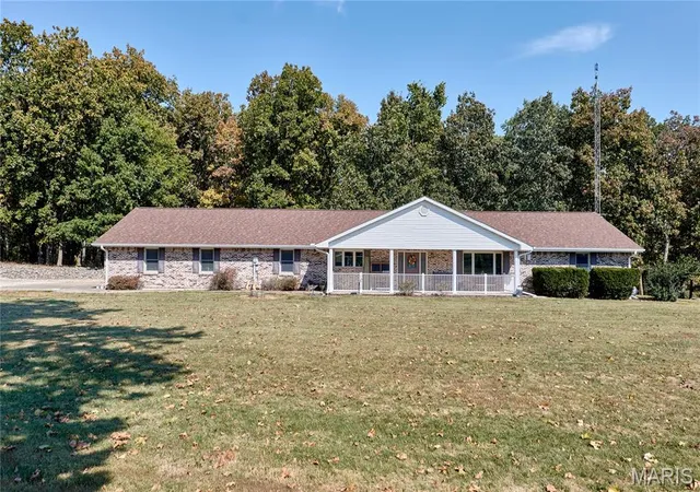 Photo 1 of Single family home for sale at 15102 Pike 317, Bowling Green, MO 63334 | MLS# MIS26065089 | Listing updated on 2026-10-09