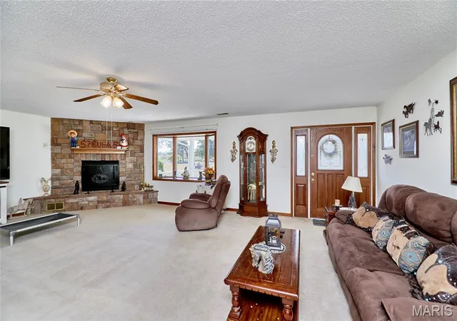 Photo 4 of Single family home for sale at 15102 Pike 317, Bowling Green, MO 63334 | MLS# MIS26065089 | Listing updated on 2026-10-09