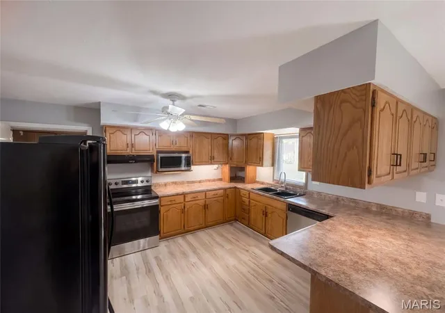 Photo 3 of Single family home for sale at 1750 Clinton St, Carlyle, IL 62231 | MLS# MIS26065091 | Listing updated on 2026-10-09