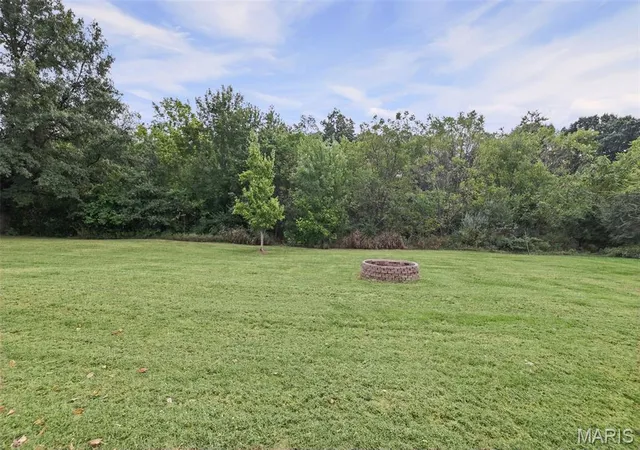 Photo 4 of Single family home for sale at 278 Canadian Dr, Staunton, IL 62088 | MLS# MIS26065095 | Listing updated on 2026-10-10