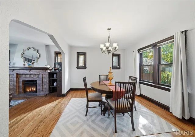 Photo 3 of Single family home for sale at 7332 Huntington Dr, Saint Louis, MO 63121 | MLS# MIS26065096 | Listing updated on 2026-10-22
