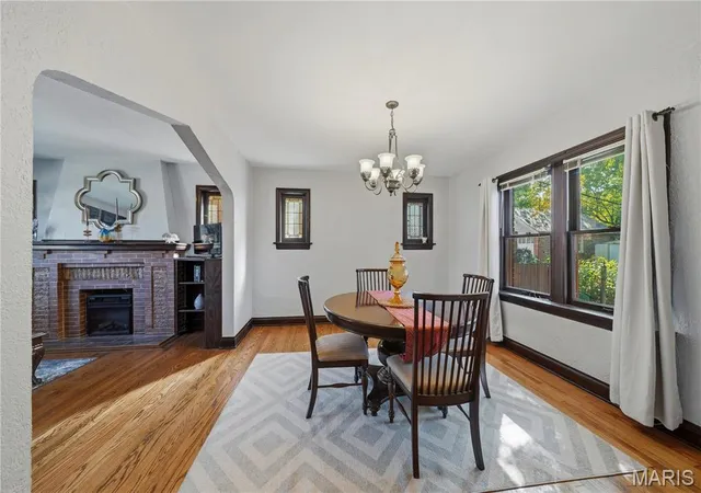 Photo 4 of Single family home for sale at 7332 Huntington Dr, Saint Louis, MO 63121 | MLS# MIS26065096 | Listing updated on 2026-10-22