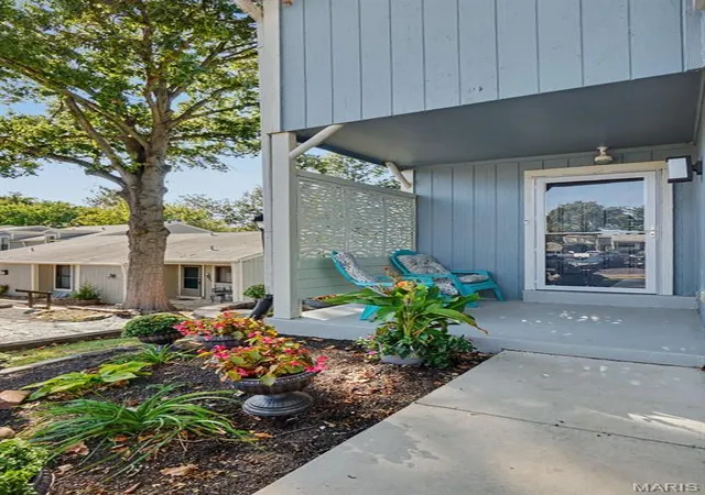 Photo 2 of Townhouse for sale at 81 Schooner Ln #1, Lake Saint Louis, MO 63367 | MLS# MIS26065101 | Listing updated on 2026-10-09