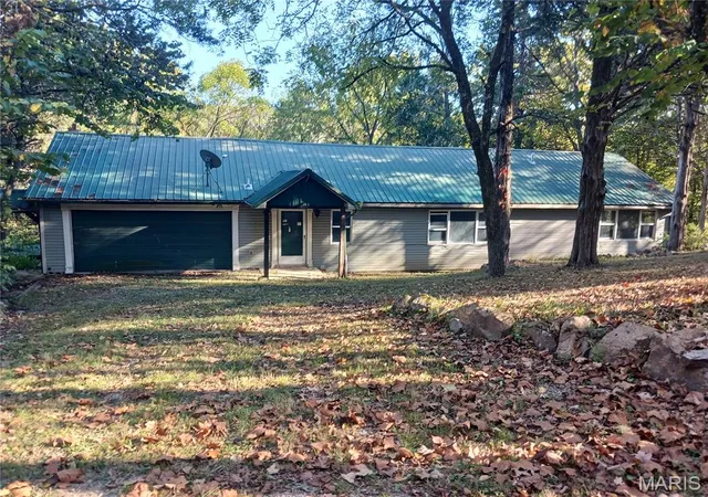 Photo 1 of Single family home for sale at 554 Point Rd, Farmington, MO 63640 | MLS# MIS26065104 | Listing updated on 2026-10-09