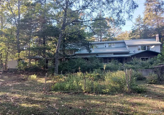 Photo 3 of Single family home for sale at 554 Point Rd, Farmington, MO 63640 | MLS# MIS26065104 | Listing updated on 2026-10-09