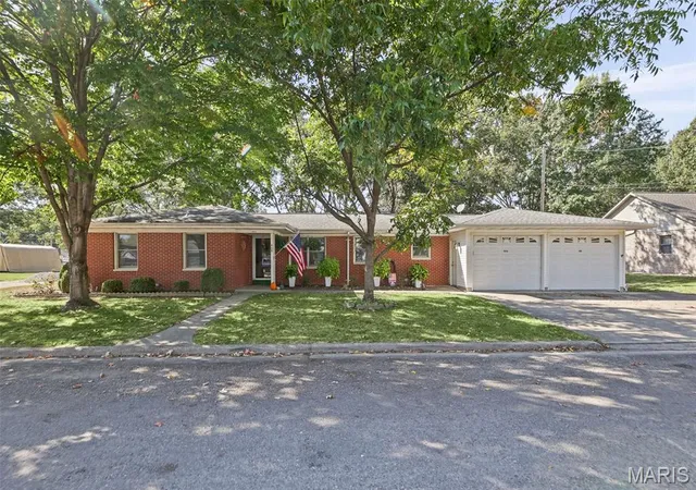 Photo 1 of Single family home for sale at 406 N Broadway, Albers, IL 62215 | MLS# MIS26065105 | Listing updated on 2026-10-09