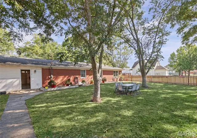 Photo 3 of Single family home for sale at 406 N Broadway, Albers, IL 62215 | MLS# MIS26065105 | Listing updated on 2026-10-09