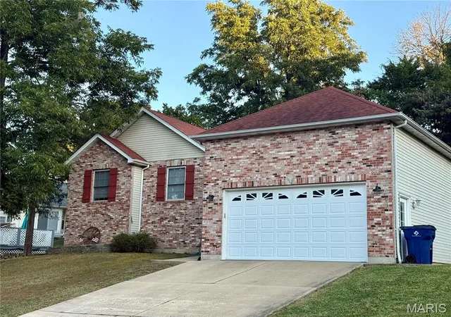Single family home for sale at 1274 Jonathan Ct, Washington, MO 63090 | MLS# MIS26065109