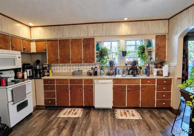 Photo 4 of Single family home for sale at 1367 S Washington, Du Quoin, IL 62832 | MLS# MIS26065115 | Listing updated on 2026-10-11
