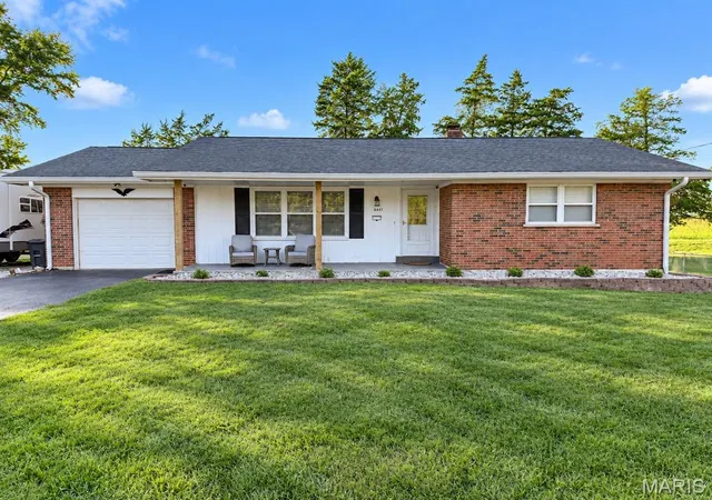 Photo 1 of Single family home for sale at 6847 Circle Dr, Cedar Hill, MO 63016 | MLS# MIS26065127 | Listing updated on 2026-10-10