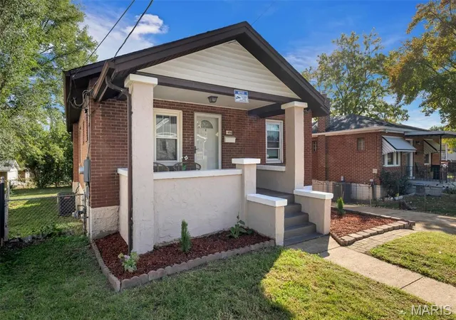 Photo 3 of Single family home for sale at 1406 Dammert Ave, Saint Louis, MO 63125 | MLS# MIS26065132 | Listing updated on 2026-10-28