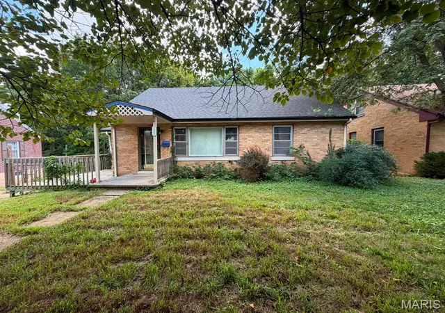 Photo 1 of Single family home for sale at 1021 Hawthorne Pkwy, Jefferson City, MO 65109 | MLS# MIS26065133 | Listing updated on 2026-10-12