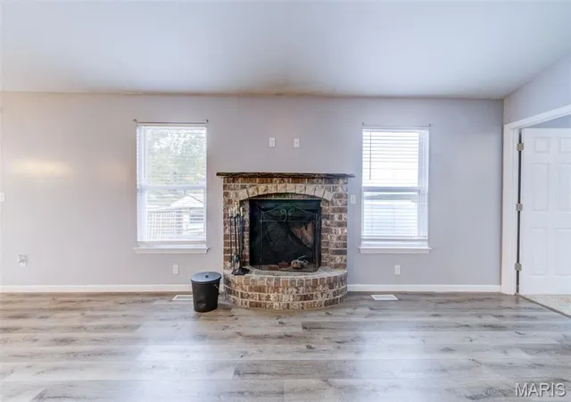 Photo 4 of Single family home for sale at 10085 Waterford Dr, Hillsboro, MO 63050 | MLS# MIS26065135 | Listing updated on 2026-10-19