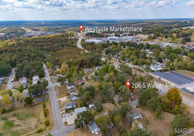 Photo 3 of Single family home for sale at 206 S Walker Ave, Rolla, MO 65401 | MLS# MIS26065146 | Listing updated on 2026-10-14