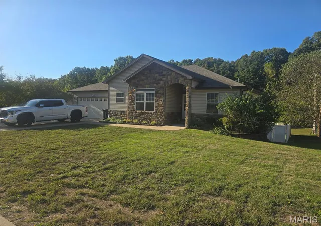 Single family home for sale at 128 Sycamore Dr, Saint Robert, MO 65584 | MLS# MIS26065162